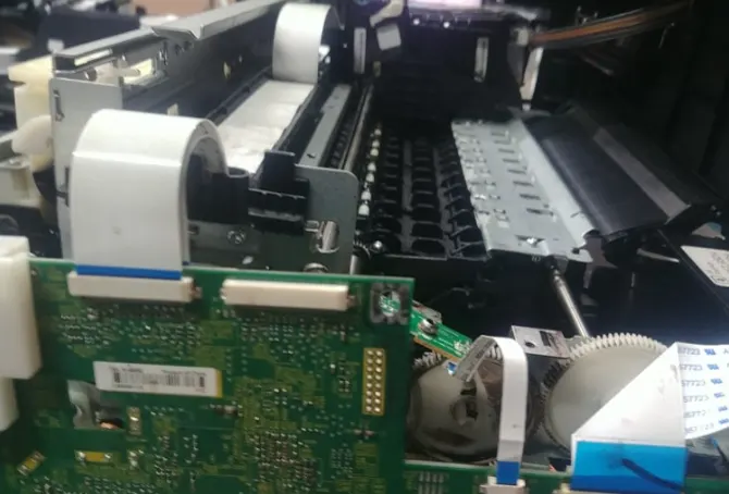 HP 8710 프린터 내부 점검